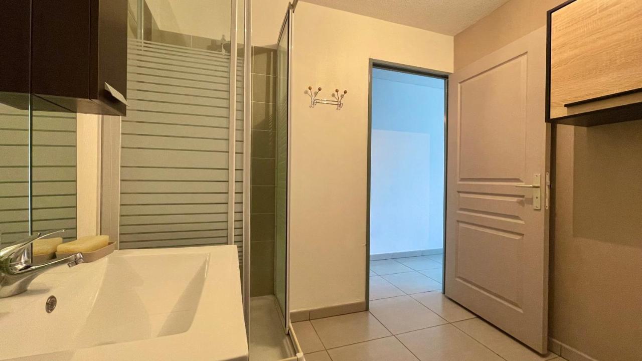 Studio cosy tout équipé - idéalement situé Saint-Denis Esterno foto